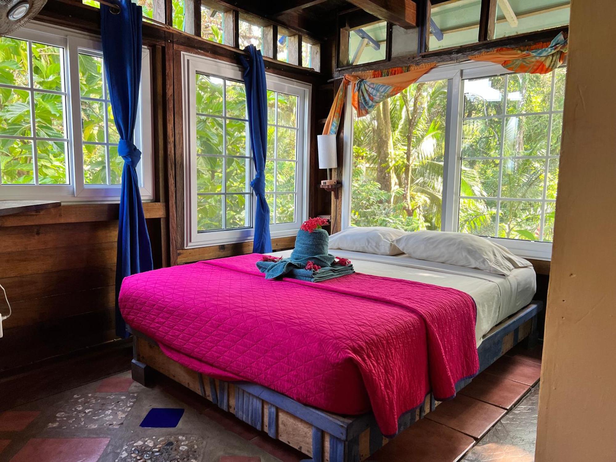 Tesoro Escondido Ecolodge Cabinas Bocas Town Exterior photo